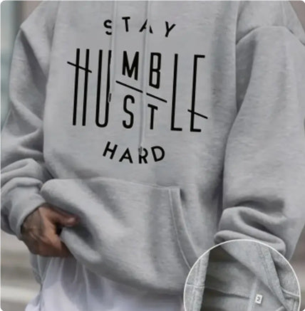 Warm Pullover Hoodie – Minimal Look, Maximum Comfort.