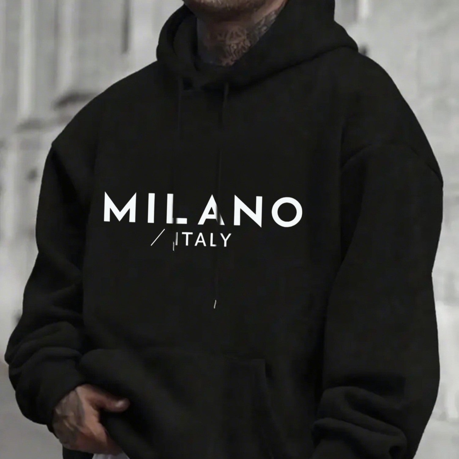Warm Pullover Hoodie – Minimal Look, Maximum Comfort.